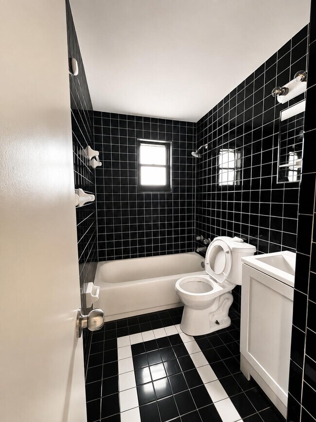 Building Photo - 4285 SW 49th St