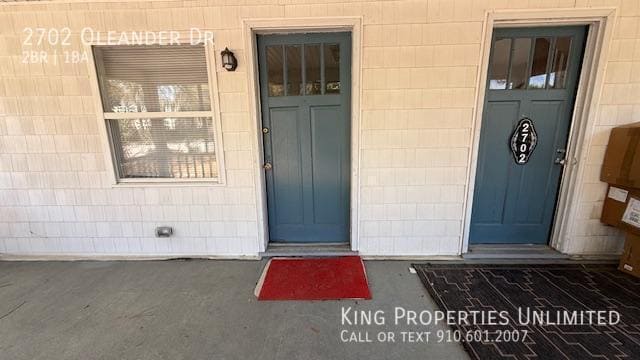 Building Photo - 2702 Oleander Dr