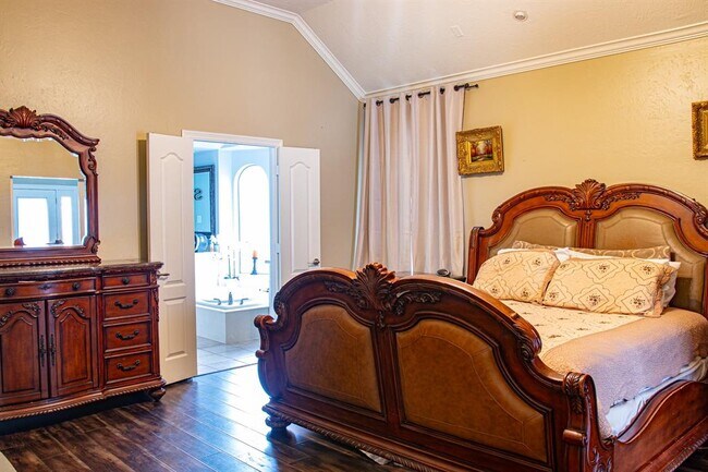 Building Photo - 9006 Stones Throw Ln