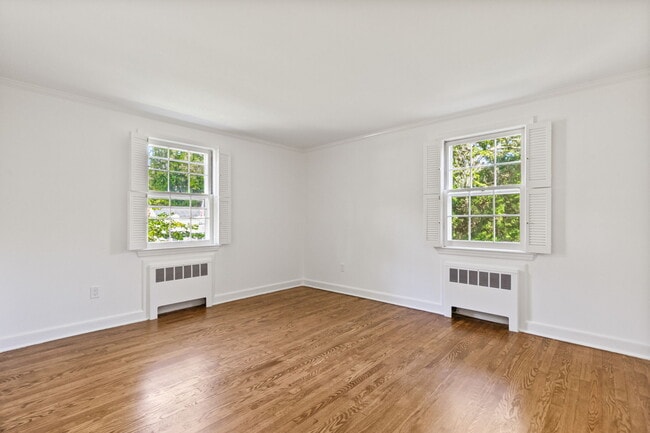 Building Photo - 18 Echo Ln