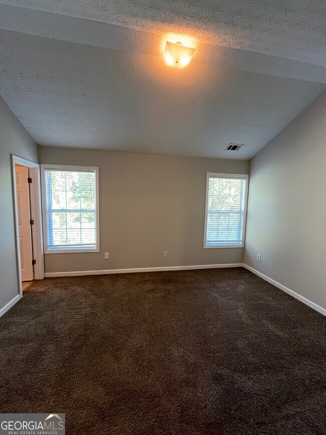 Building Photo - 4702 St James Way