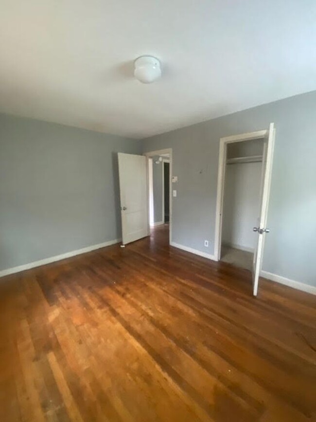 Building Photo - 601 Camp Cir