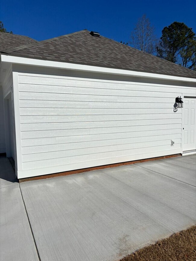 Building Photo - Modern Rental Home | Designed for Real Living