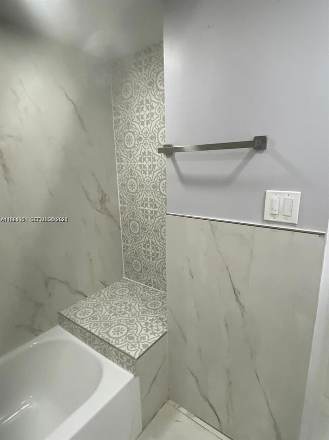 Building Photo - 2242 Polk St