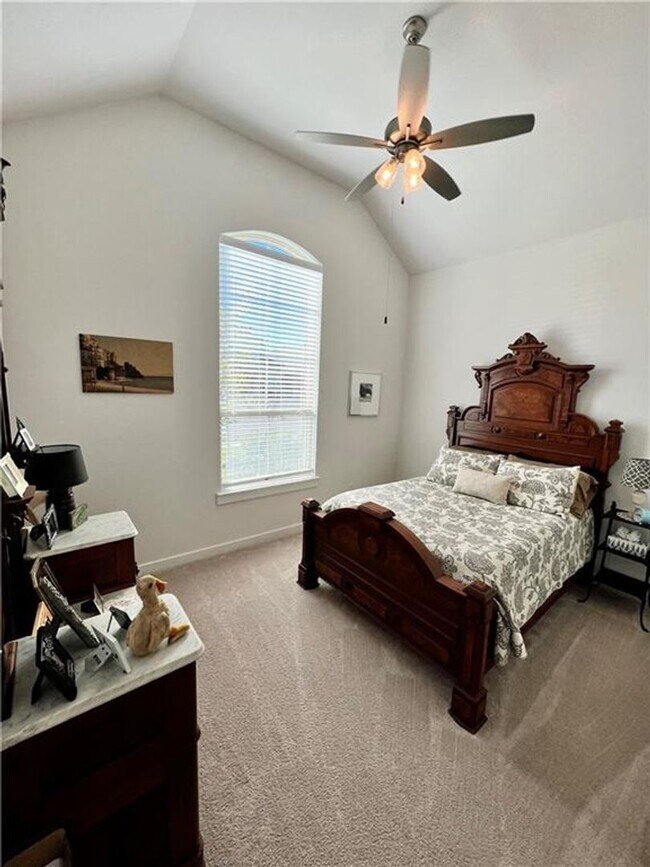 Building Photo - HONEY STOP THE CAR!!!!  Siena Subdivision/ 4 bedroom/Single Story/Round Rock / Hutto ISD