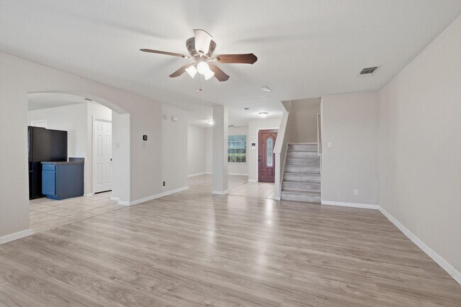 Building Photo - 4BR Home with Open Living Area & Included Appliances