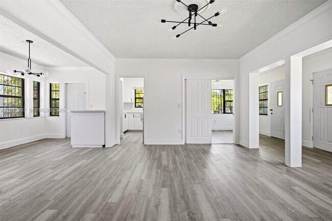 Building Photo - 1200 SW 18th Ave
