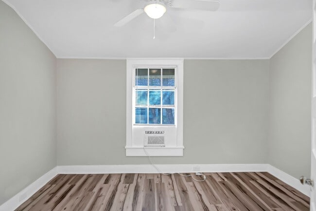 Building Photo - Beautiful historic home for rent in The Av...