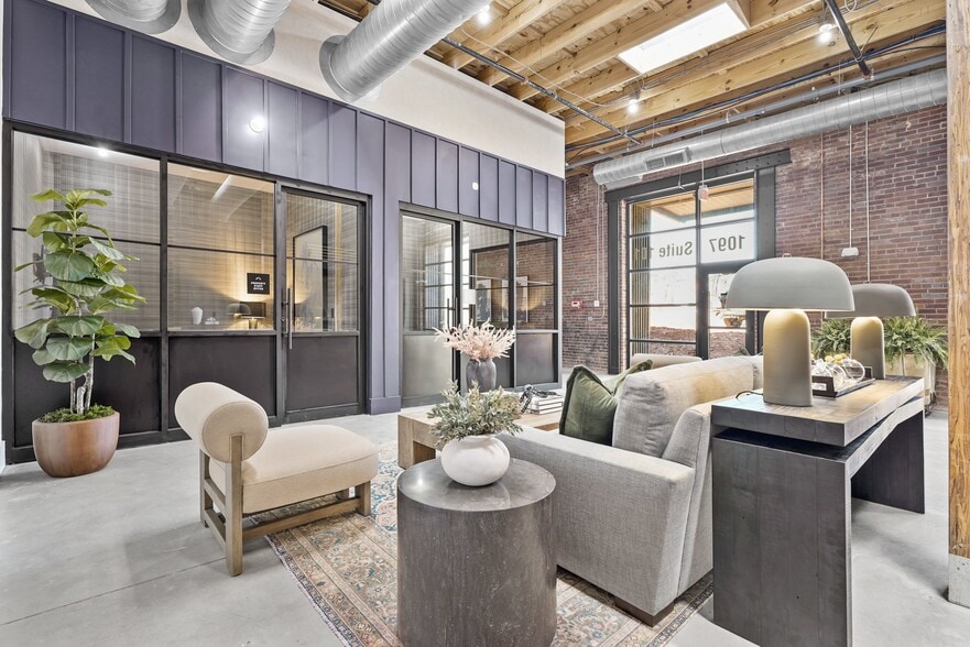 Building Photo - Boxcar Apartments