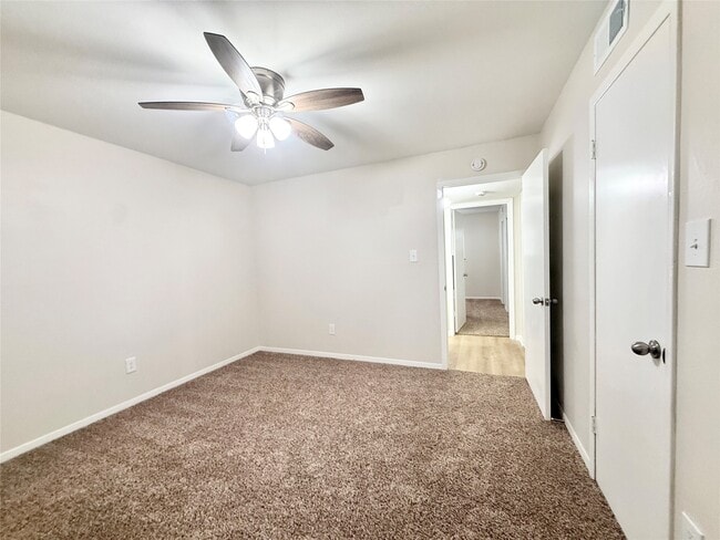 Building Photo - 2400 5th St