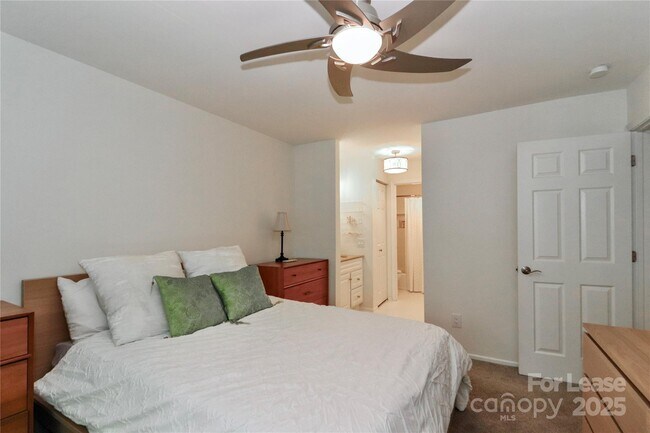 Building Photo - 2508 Cranbrook Ln