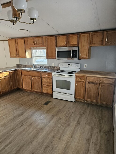 Building Photo - 1107 Hibiscus Rd