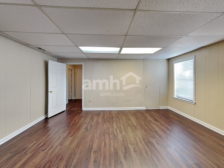 Building Photo - 2586 Marleigh Farm Rd NW