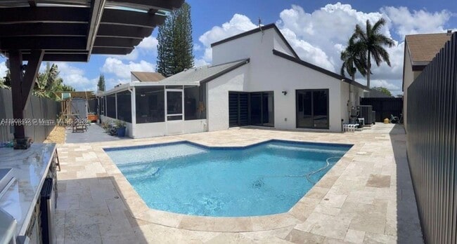 Building Photo - 21045 SW 124th Ave Rd