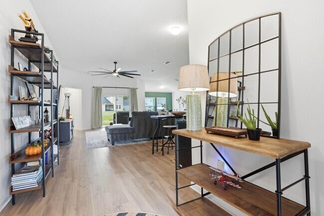 Building Photo - 5043 Big Pine Dr