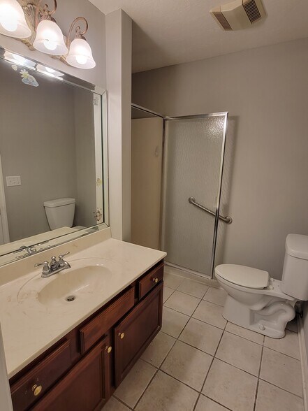 Building Photo - 109 Golf Club Ln