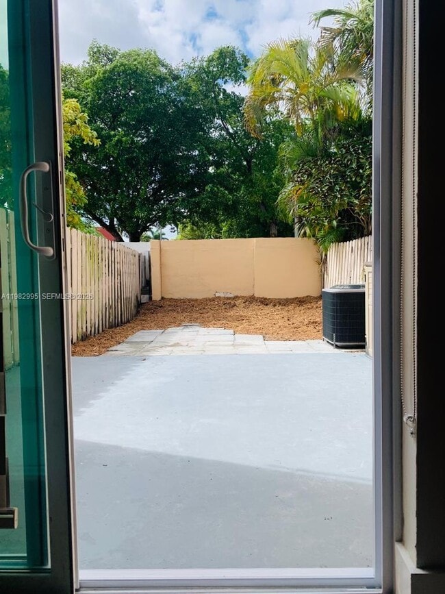 Building Photo - 1900 SW 121st Ct