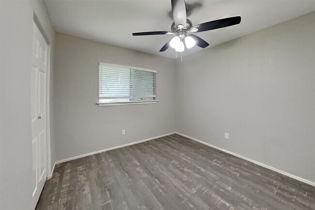 Building Photo - 18319 Autumn Trails Ln