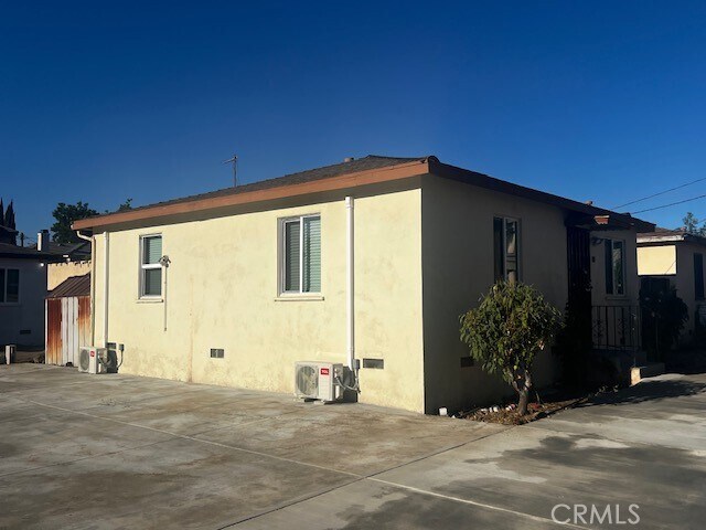 Building Photo - 213 N Alhambra Ave