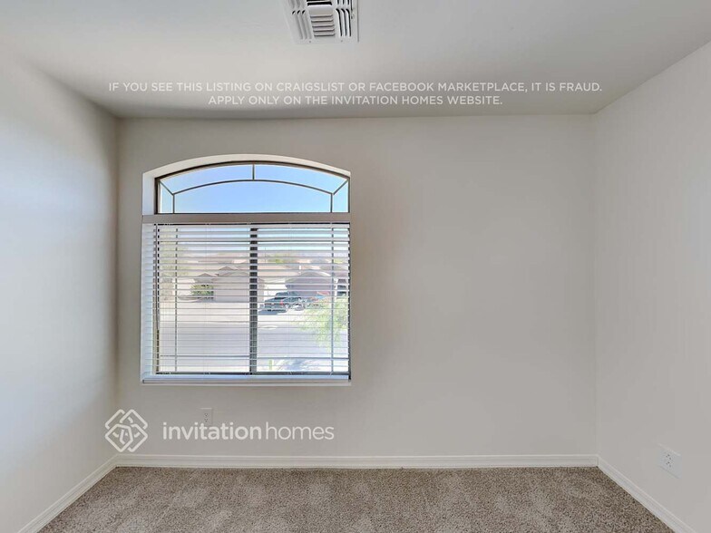 Building Photo - 3130 W Wayland Dr