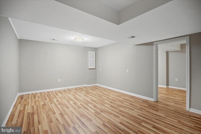 Building Photo - 1501 Chatham Colony Ct