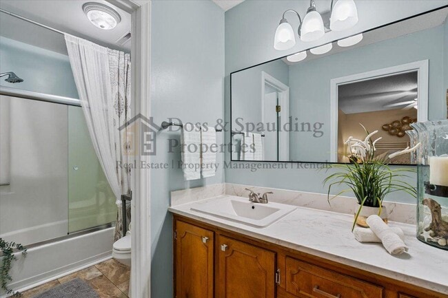 Building Photo - 1480 Spring Hill Cir