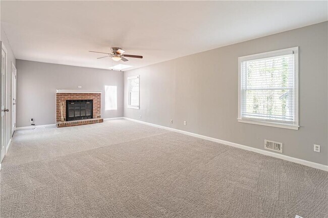 Building Photo - 4571 Huntridge Dr