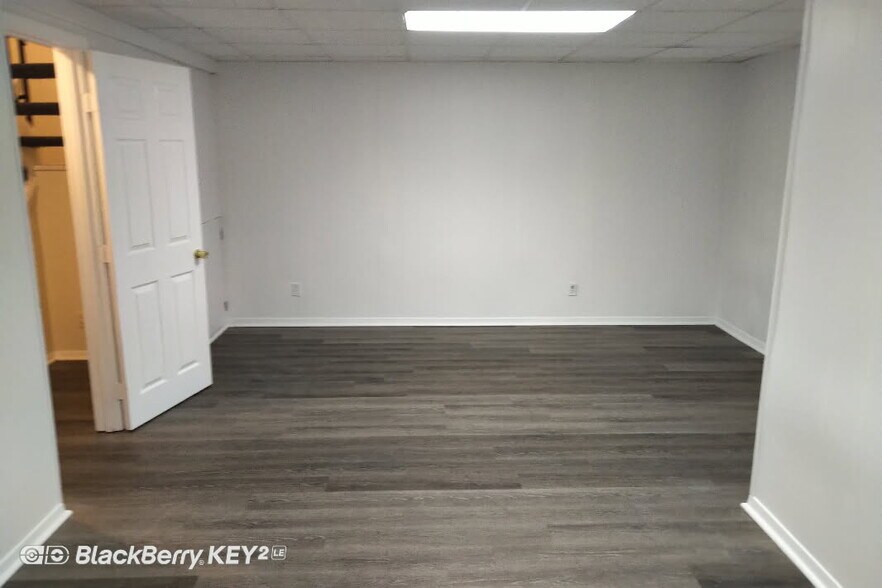 Building Photo - 18531 Split Rock Ln