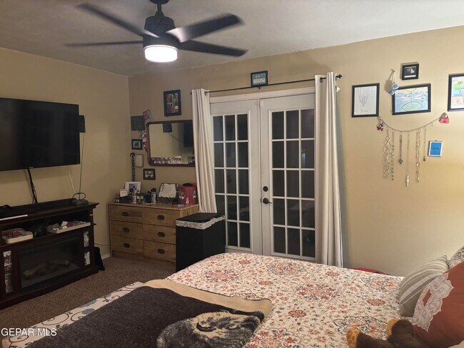 Building Photo - 3477 Angel Face St