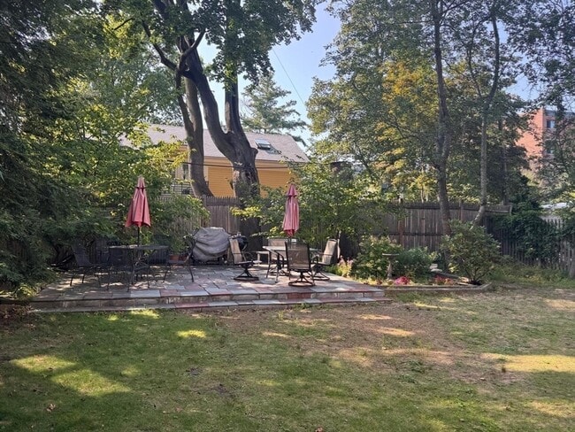 Building Photo - 1 Dana St