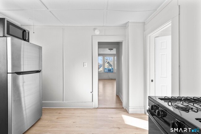 Building Photo - 66 Atwater St