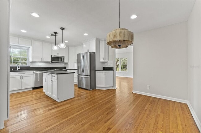 Building Photo - 1023 W Ohio Ave