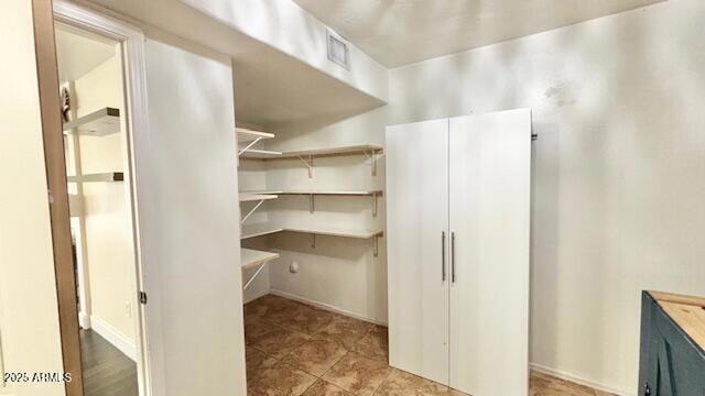 Building Photo - 7407 E Medina Ave