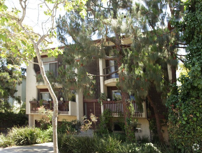 Building Photo - 426 S Venice Blvd