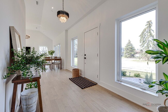 Building Photo - 19 Marina Dr