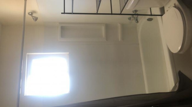 Building Photo - 5 bedroom in Alamogordo NM 88310