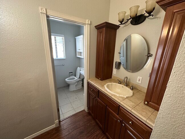 Master bathroom - 48775 Forest Springs Rd