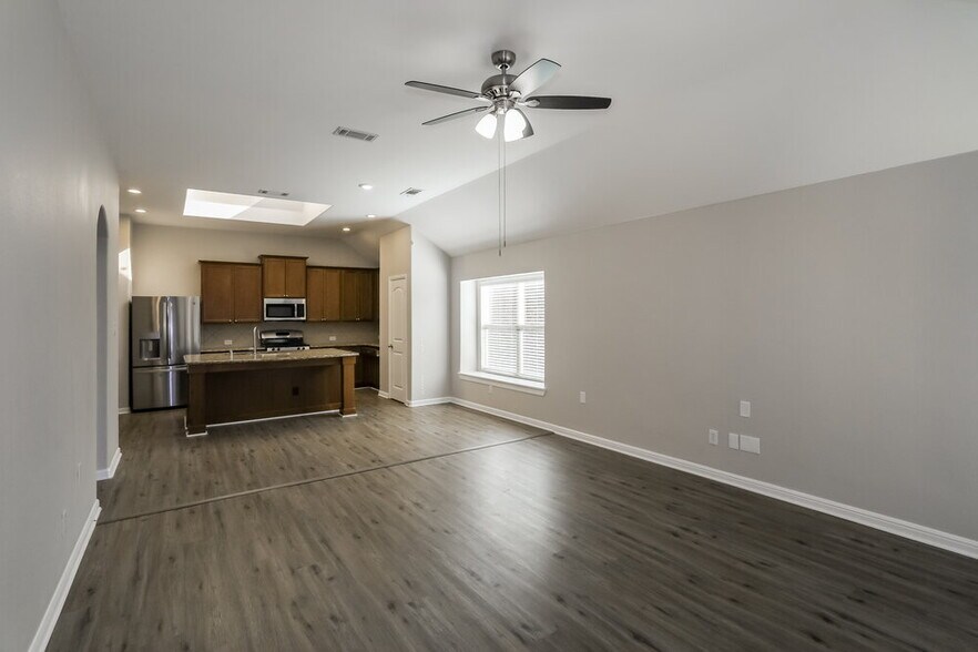 Building Photo - 817 Partridge Dr