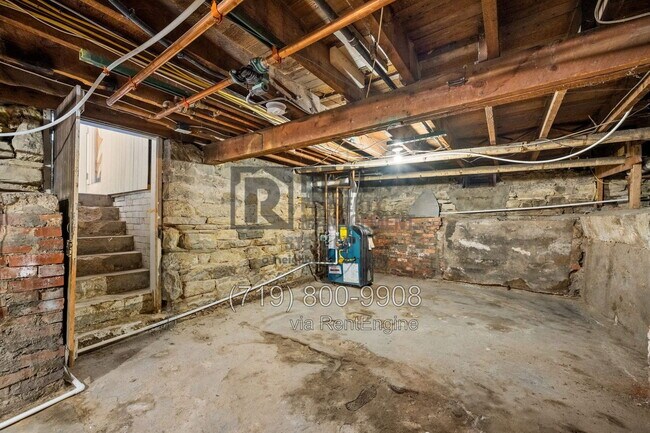 Building Photo - 121 Lake Ave