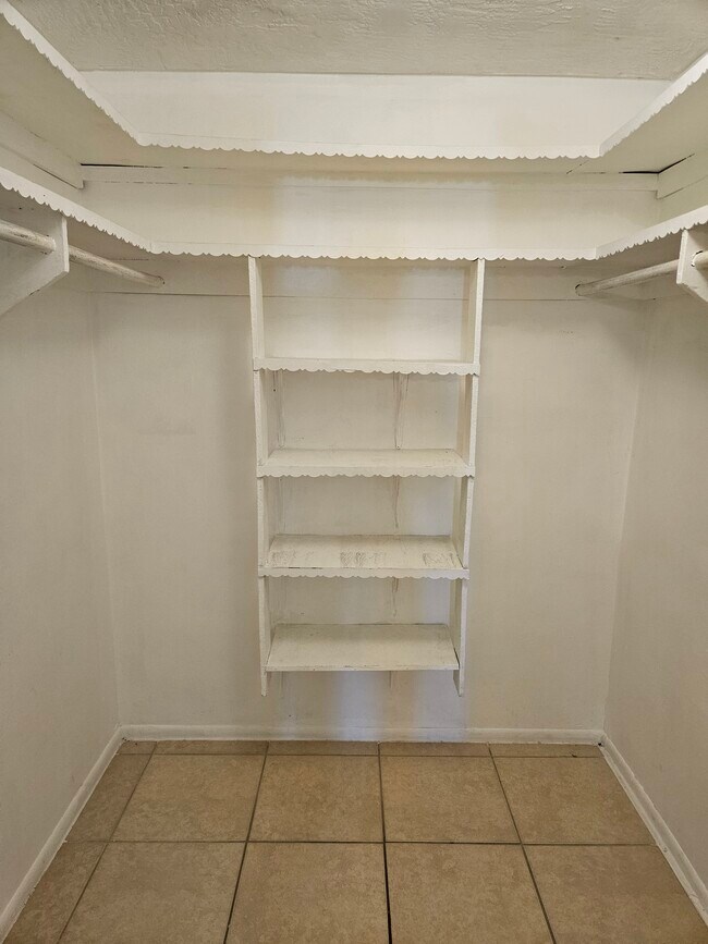 Building Photo - 3345 Trask Dr