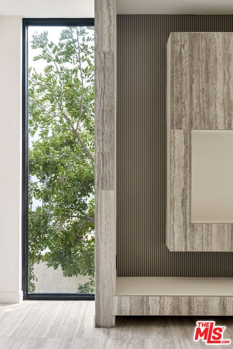 Building Photo - 1021 N Ogden Dr