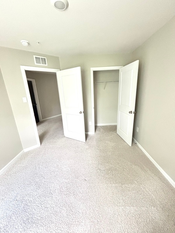 Building Photo - 415 Locust Run Dr