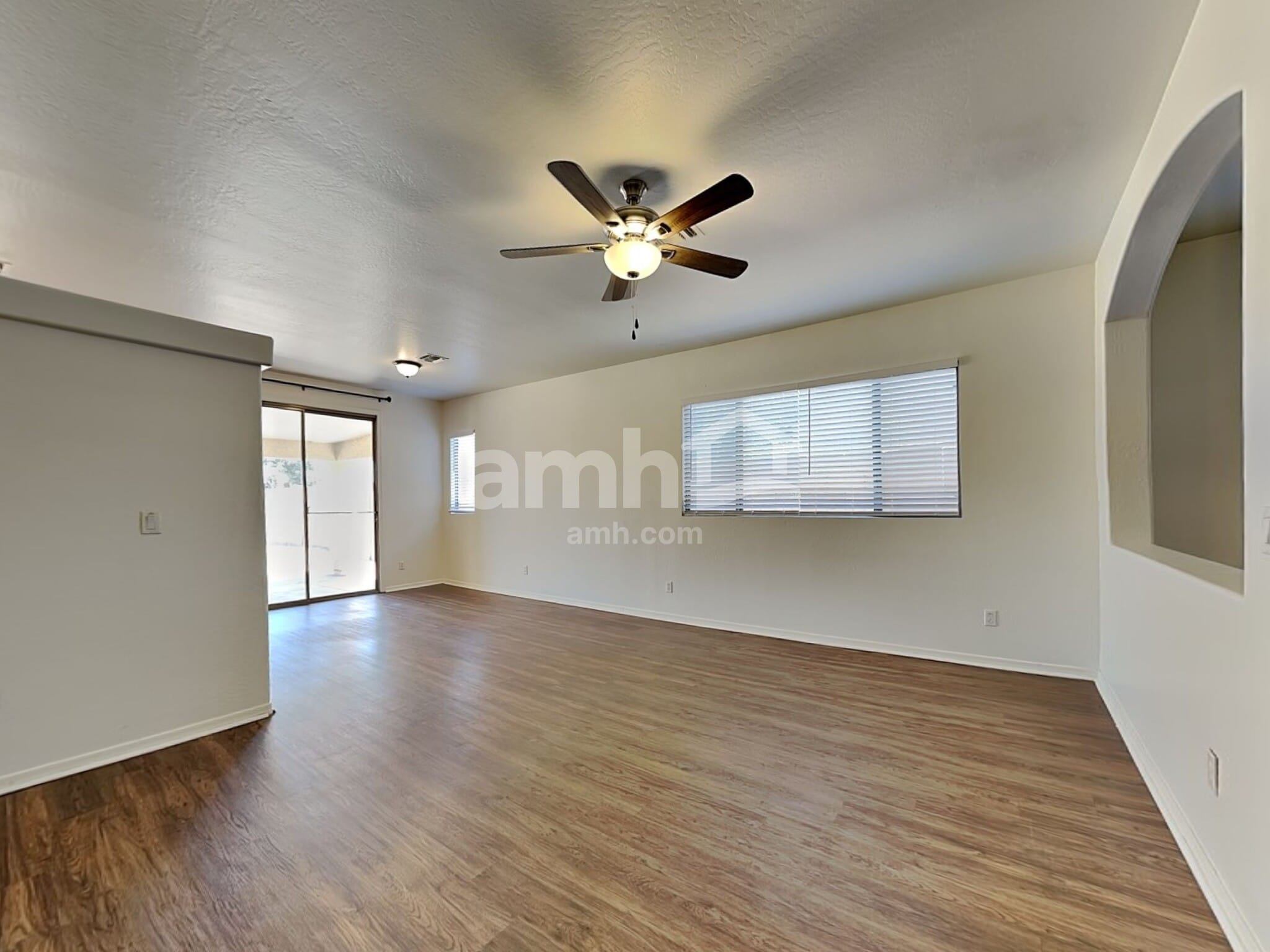 Building Photo - 11170 W Almeria Rd