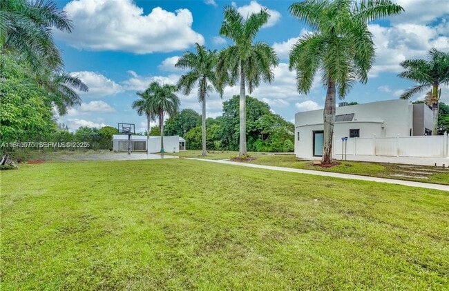 Building Photo - 14401 SW 63rd St