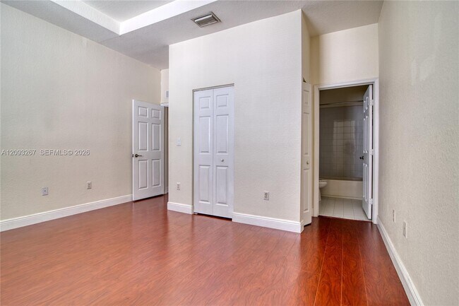Building Photo - 4928 SW 140th Terrace