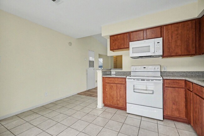 Building Photo - 3506 Cove View Blvd