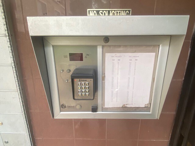 Building Photo - 2209 S Braeswood Blvd