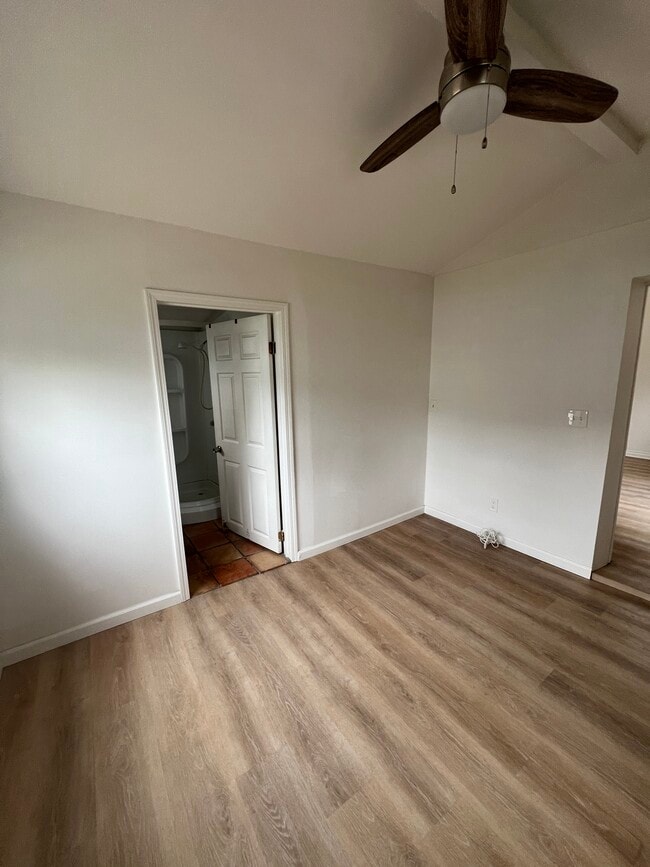 Building Photo - 1725 Kent St