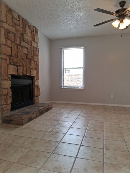Building Photo - 11600 Marsh McCall Way