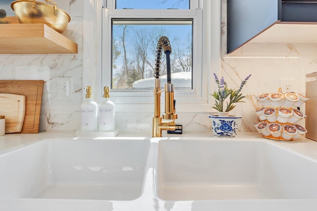 Building Photo - 17035 9th Ave N